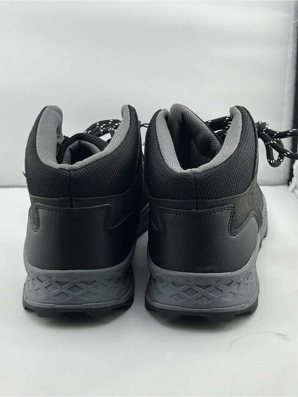 Ecko Unltd Joseph Black Grey High Top Hiking Boots Sneakers Men’s Size 7 NWT